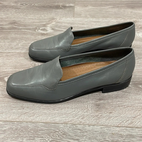 Naturalizer Dual Action Foam Gray Leather Loafers slip-on flats 8.5 - Picture 2 of 16